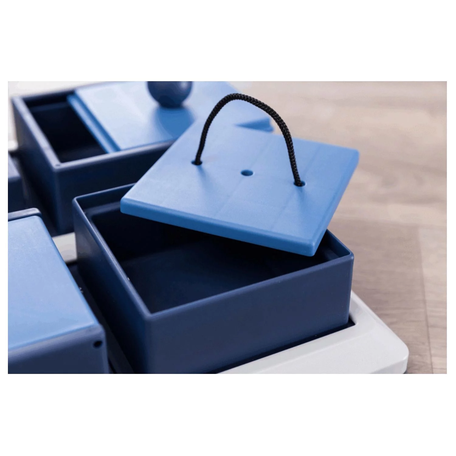 Trixie Dog Activity Poker Box 1 Strategiespel - Hondenspeelgoed - 31x31 Cm Donkerblauw Wit Level 2 - Afbeelding 5